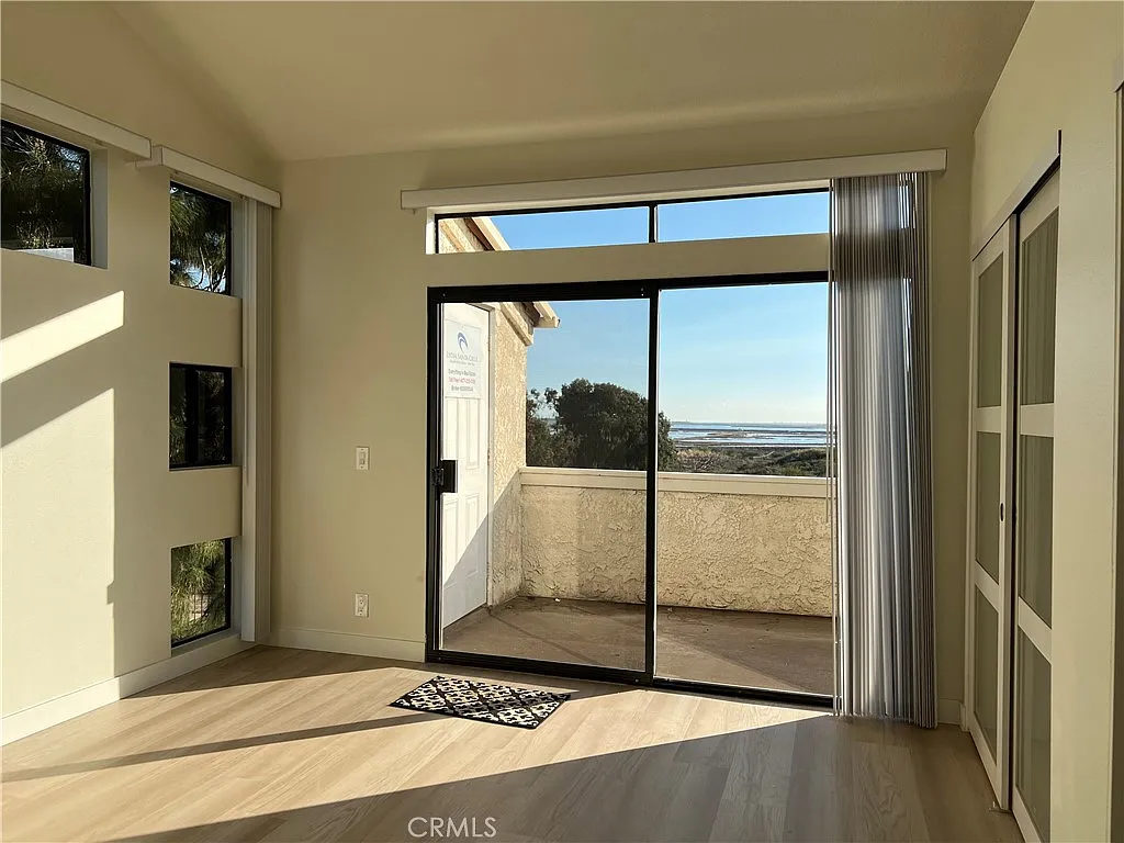 2 bed, 1178 sqft, $3,750 — Photo 3