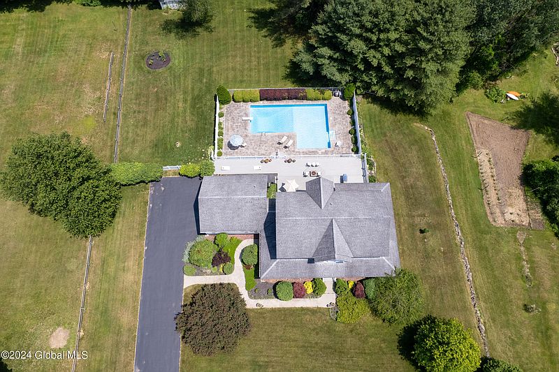3rd image of 23 Stonehurst Drive