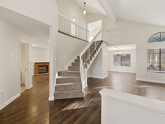 5th image of 26916 Lost Oak Ct