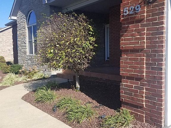 3rd image of 529 Saint Andrews Dr