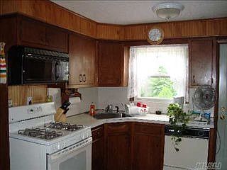 5th image of 21 Perkins Ct