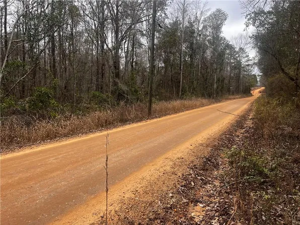 30 J C Rd, Seale, AL 36875