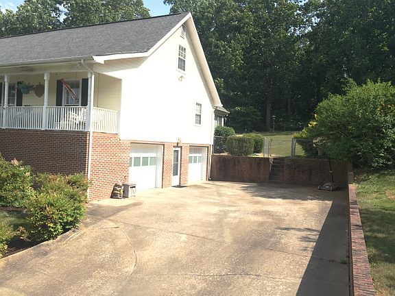 5th image of 20 Haleys Cove Dr