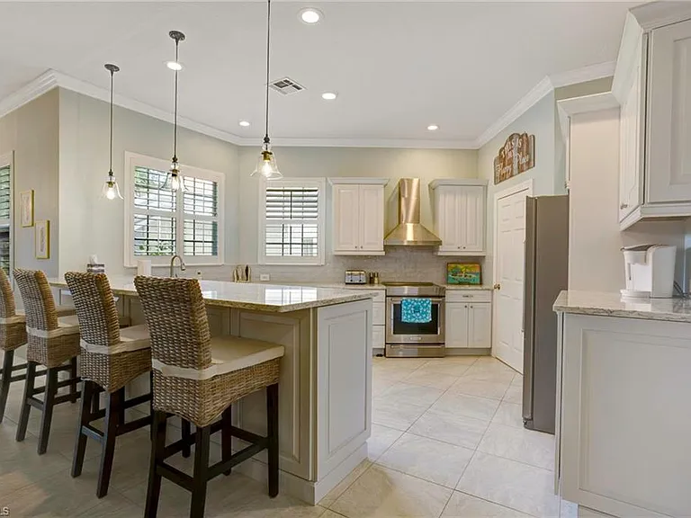 4821 Europa Dr — Photo 2