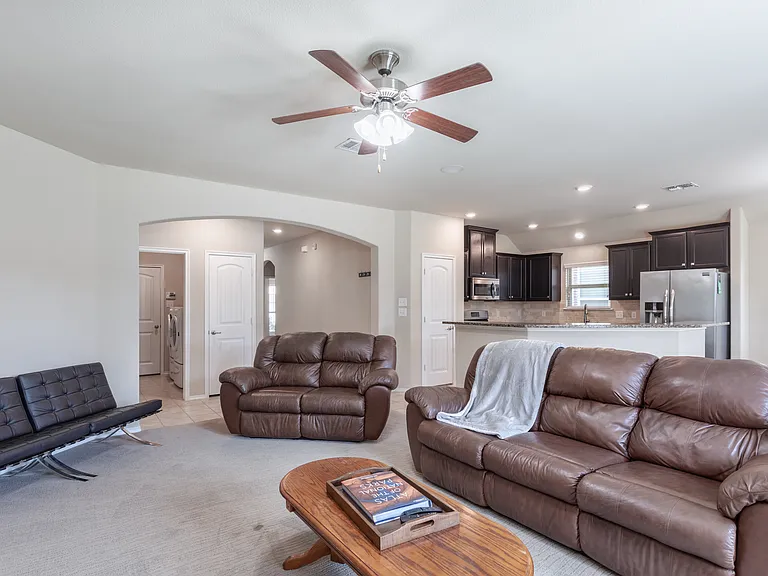 912 Lake Cypress Ln — Photo 13