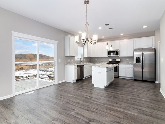 5th image of 2118 Daly Ln