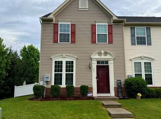 11 Streamside Pl, Falling Waters, WV 25419