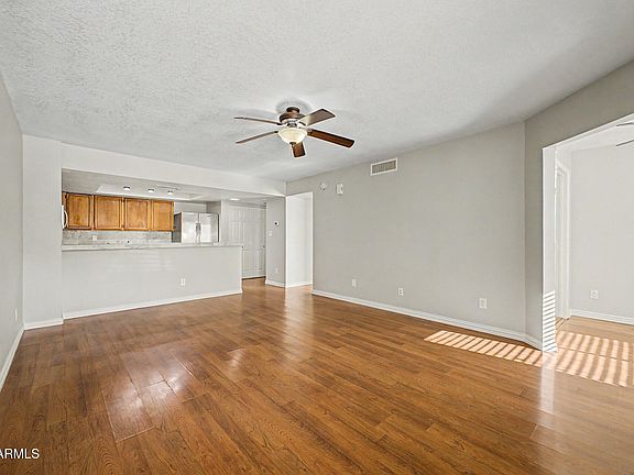 5th image of 4730 W NORTHERN Avenue #1104