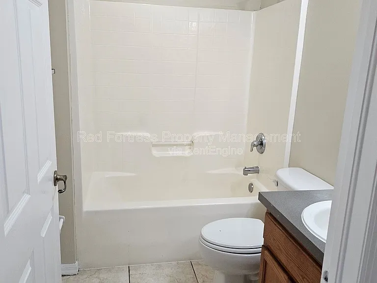98 Milwaukee Blvd — Photo 4