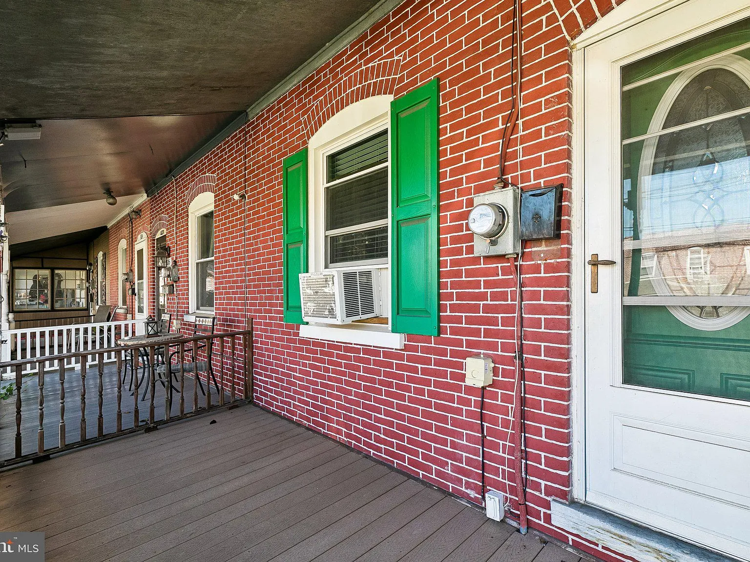 3 bed, 2.0 bath, 1430 sqft, $2,250 — Photo 2