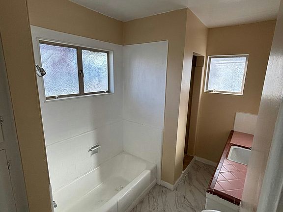 2nd image of 286 S Alessandro Ave #381