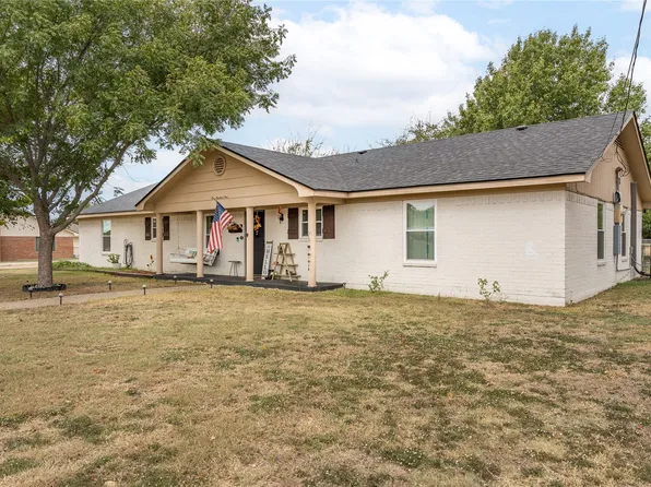 104 Sherry Lynn Dr, China Spring, TX 76633