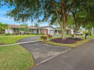 1401 NW 122nd Ave, Pembroke Pines, FL 33026