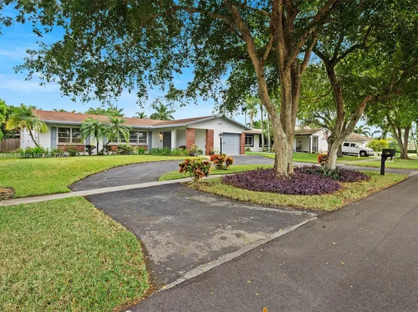 1401 NW 122nd Ave, Pembroke Pines, FL 33026