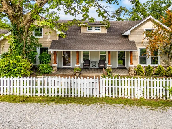 549 S Crest Rd, Chattanooga, TN 37404