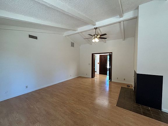4th image of 9471 Queen Oak Ct