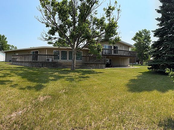 2nd image of 225 Coulee Dr