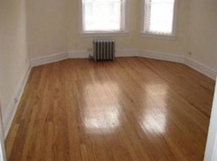 6960 N Sheridan Rd APT 1B, Chicago, IL 60626