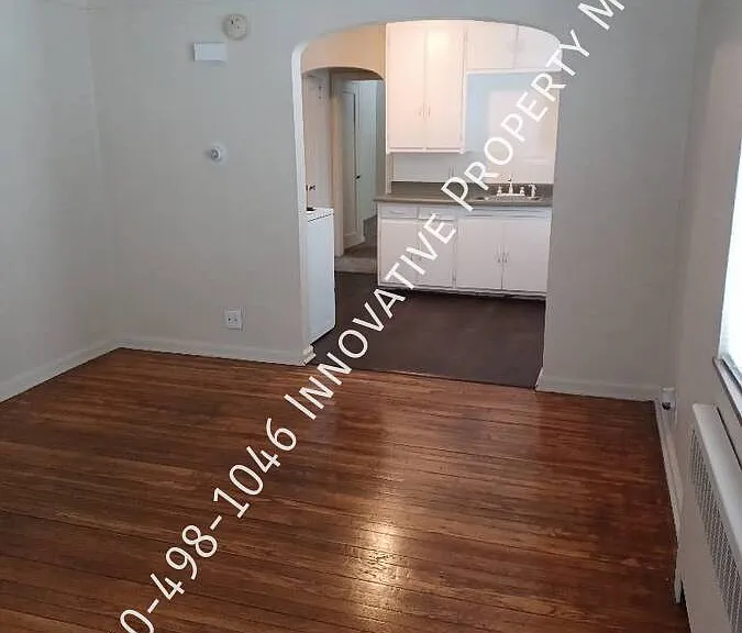 712 S Grand Traverse St #3 — Photo 3