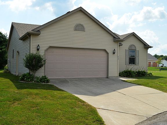 3rd image of 1534 White Pine Ct
