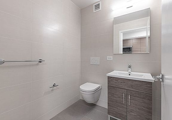 5th image of 235 W 48th St APT 8E