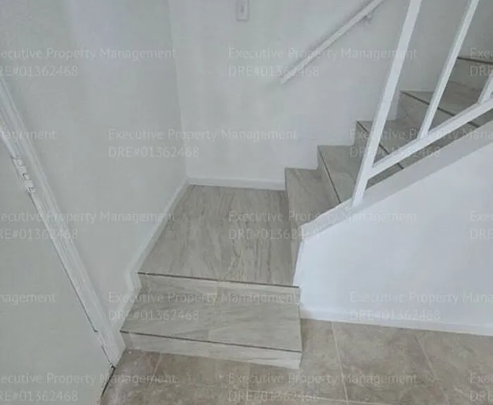 2909 S Chester Ave #16 — Photo 7