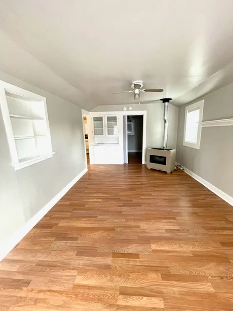 Cute westside cottage, close to downtown W/S/G included! — Photo 2