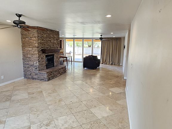 4th image of 236 W Waltann Ln