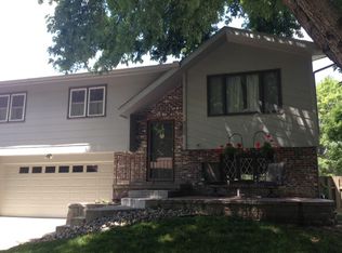 3221 N 71st St, Lincoln, NE 68507