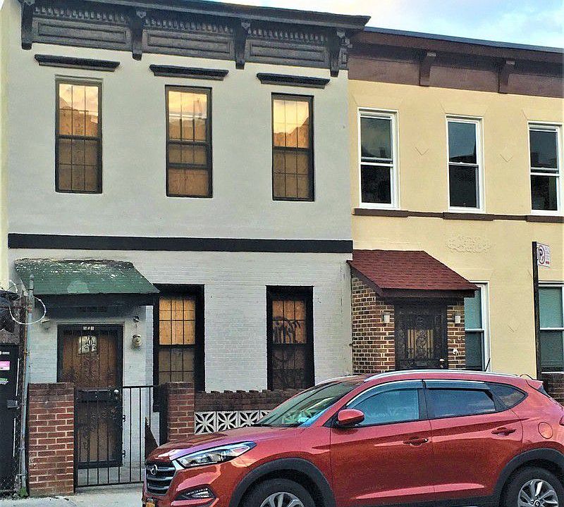 2nd image of 551 Albany Ave