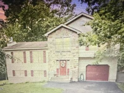 4896 Pine Ridge Dr W, Bushkill, PA, 18324