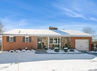 17 Distillery Rd, Warwick, NY 10990