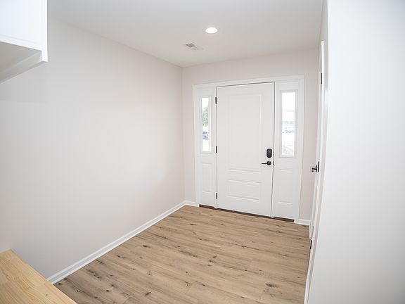 3rd image of 822 El Dorado Dr
