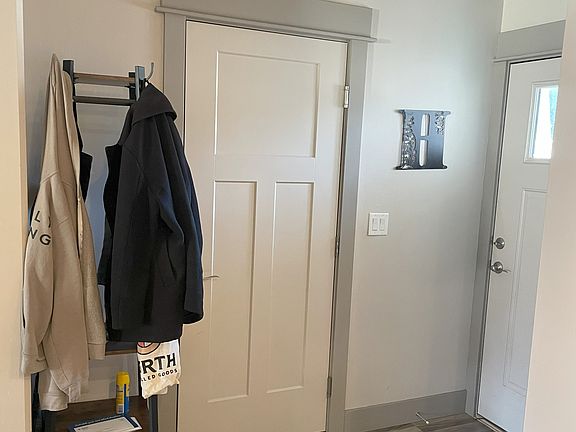 Entry way