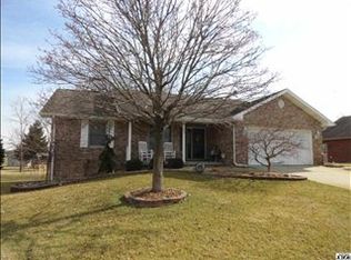 208 Springhill Rd, Seymour, IN 47274