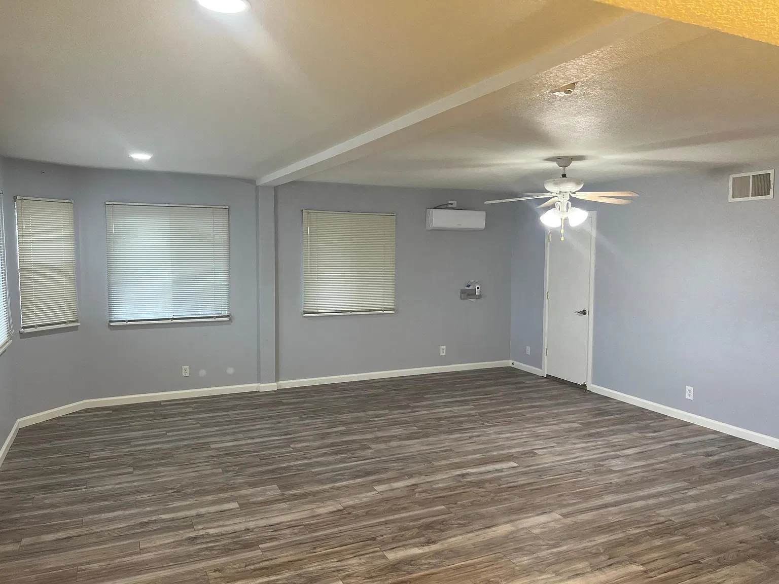 Studio, 600 sqft, $1,500 — Photo 3