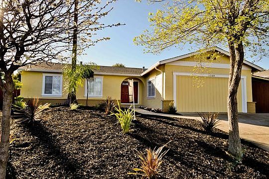 3rd image of 4360 San Miguel Cir