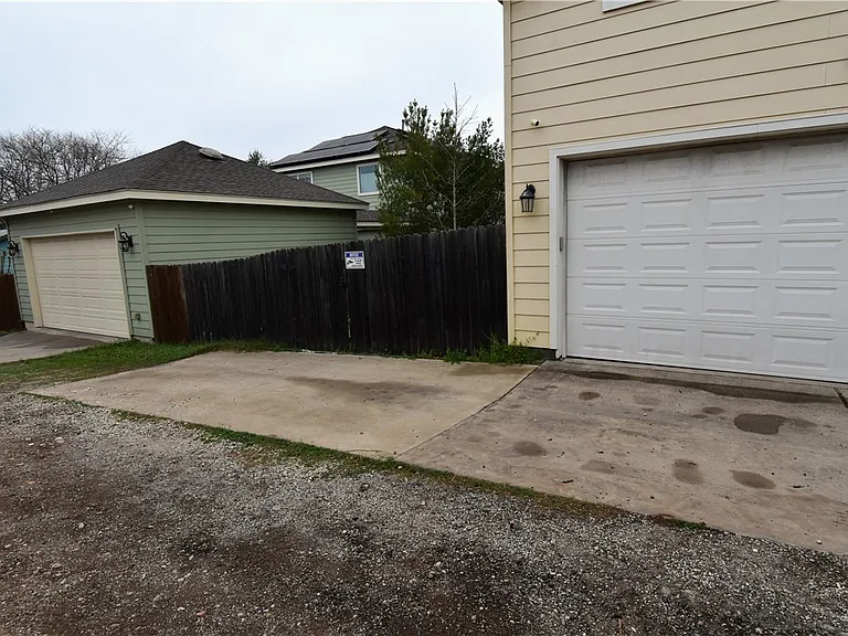 1306 Walnut Ave #B — Photo 12
