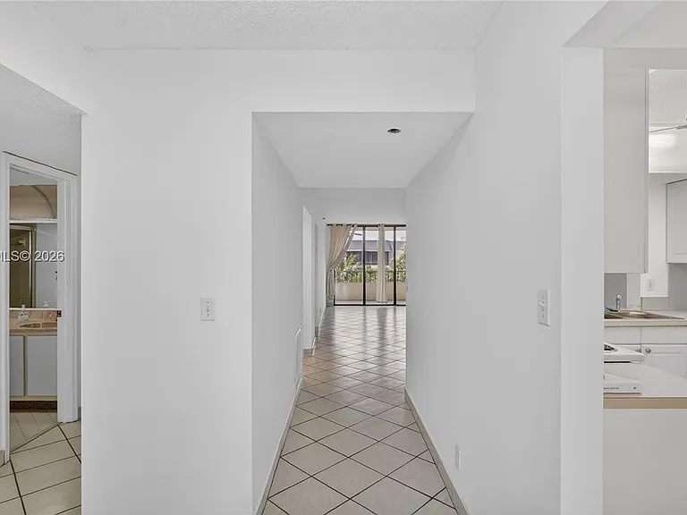 1850 Homewood Blvd #5010 — Photo 4