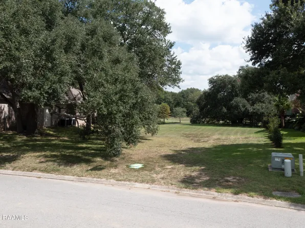 306 Opus One Dr, Broussard, LA 70518