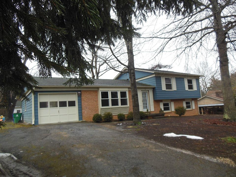 1st image of 709 Circle Dr