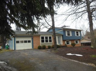 709 Circle Dr, Blacksburg, VA 24060
