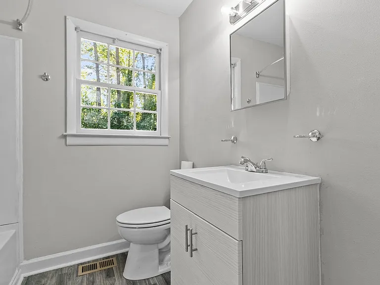 7505 Crown Ave — Photo 14