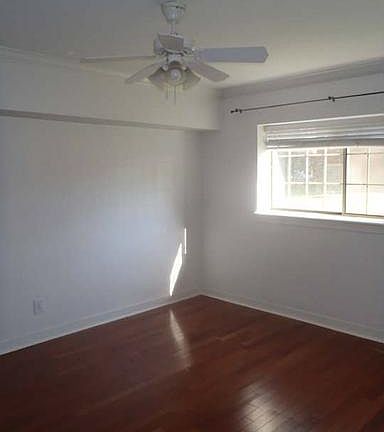 3rd image of 820 S Washington St APT Ad