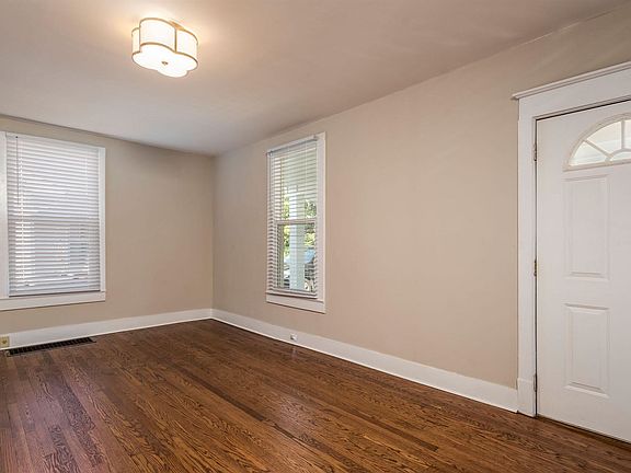 3rd image of 408 E Burwell Ave