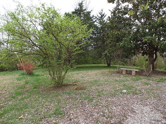 3rd image of 1822 Lee Ave
