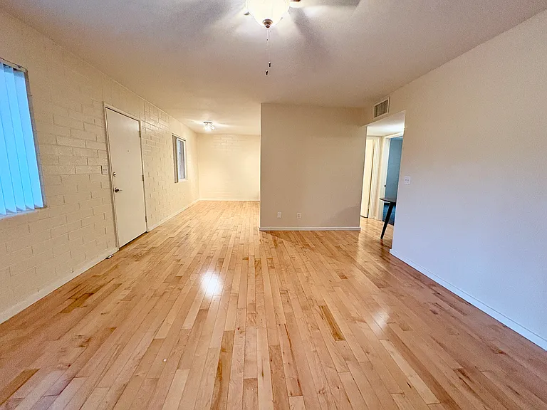 L6 — Photo 22