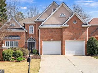 200 Somerset Ct, Sandy Springs, GA 30350