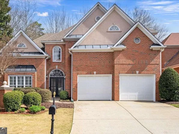 200 Somerset Ct, Sandy Springs, GA 30350