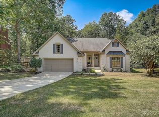 8231 Hunley Ridge Rd, Matthews, NC 28104